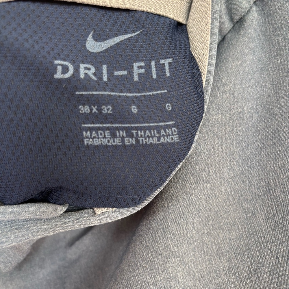 Nike‎ Golf Pants Size 36x32 - Picture 2 of 8